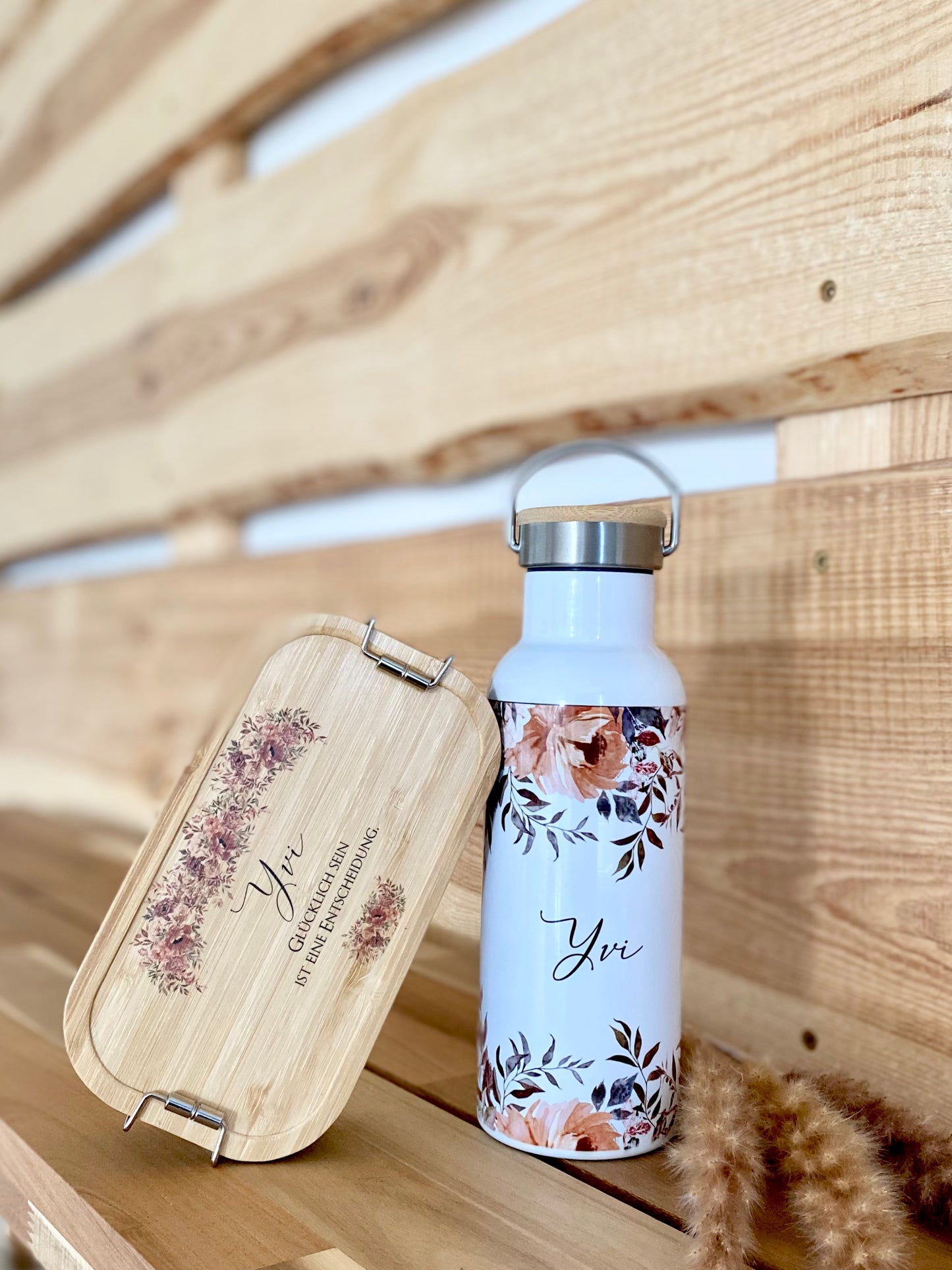 Hochwertiges Geschenkset. Brotdose und Trinkflasche.