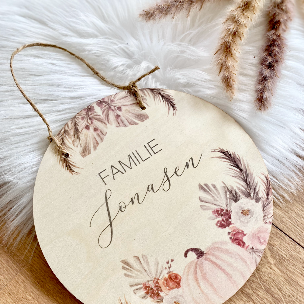 Familienschild "Pumpkin" mit dem Namen der Familie | Holzschild als Deko für den Herbst