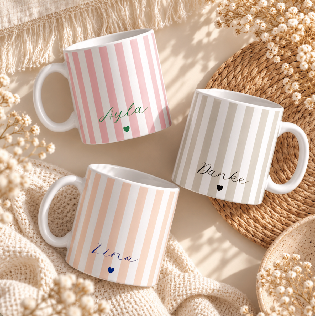 Personalisierte Keramiktasse mit Name – gestreifte Tasse mit Herz
