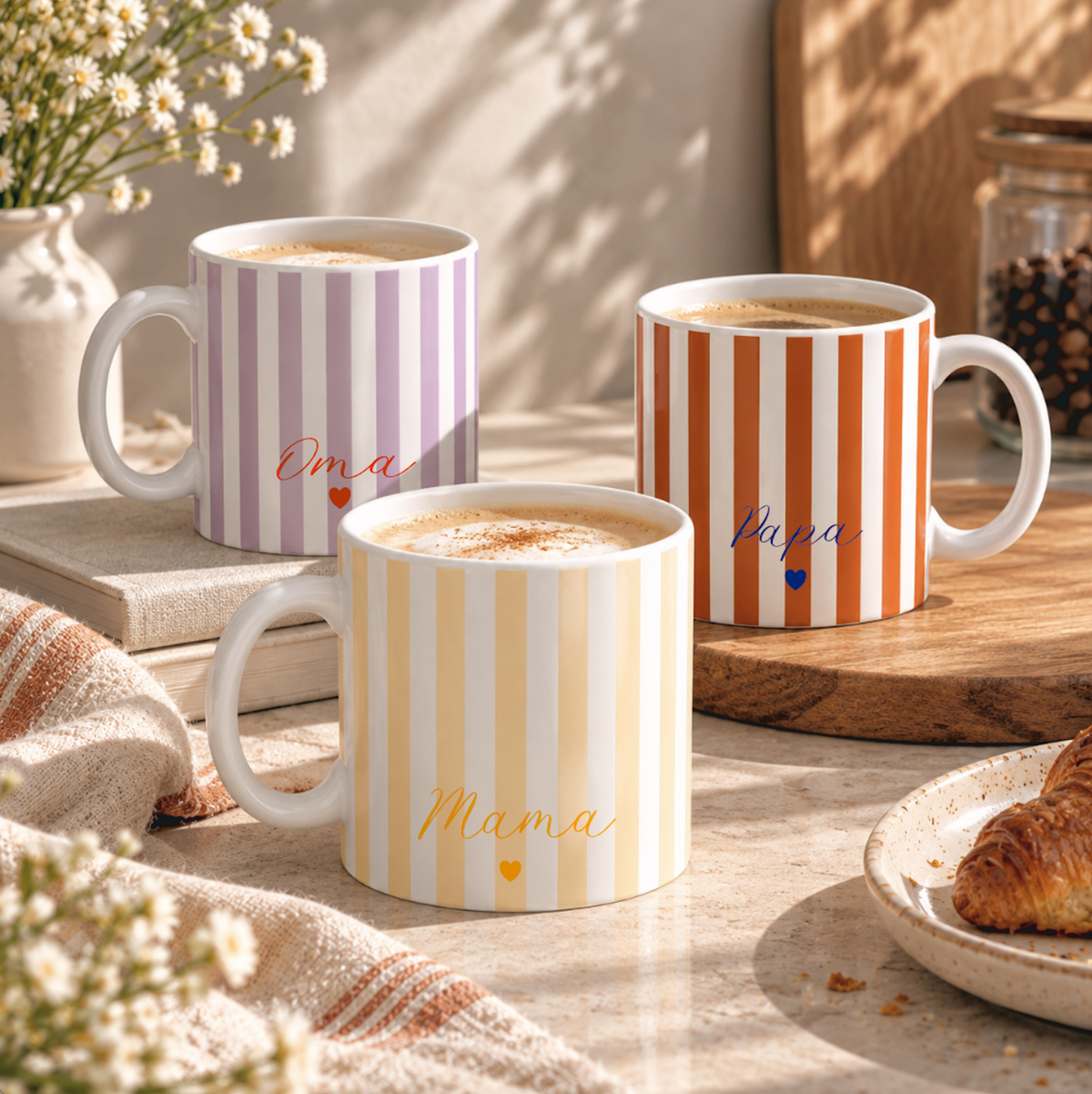 Personalisierte Keramiktasse mit Name – gestreifte Tasse mit Herz