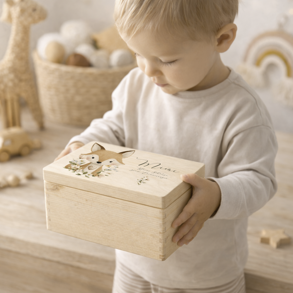Personalisierte Erinnerungsbox aus Holz mit Namen – Süße Waldtiere Motive im Boho-Stil – Erinnerungskiste zur Geburt & Taufe