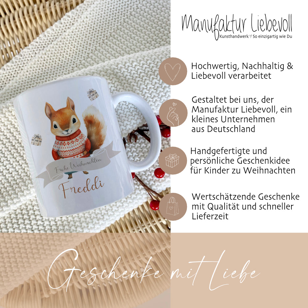 Weihnachtliche Tasse für Kinder, Tasse aus Keramik "Frohe Weihnachten" mit Eichhörnchen und Namen