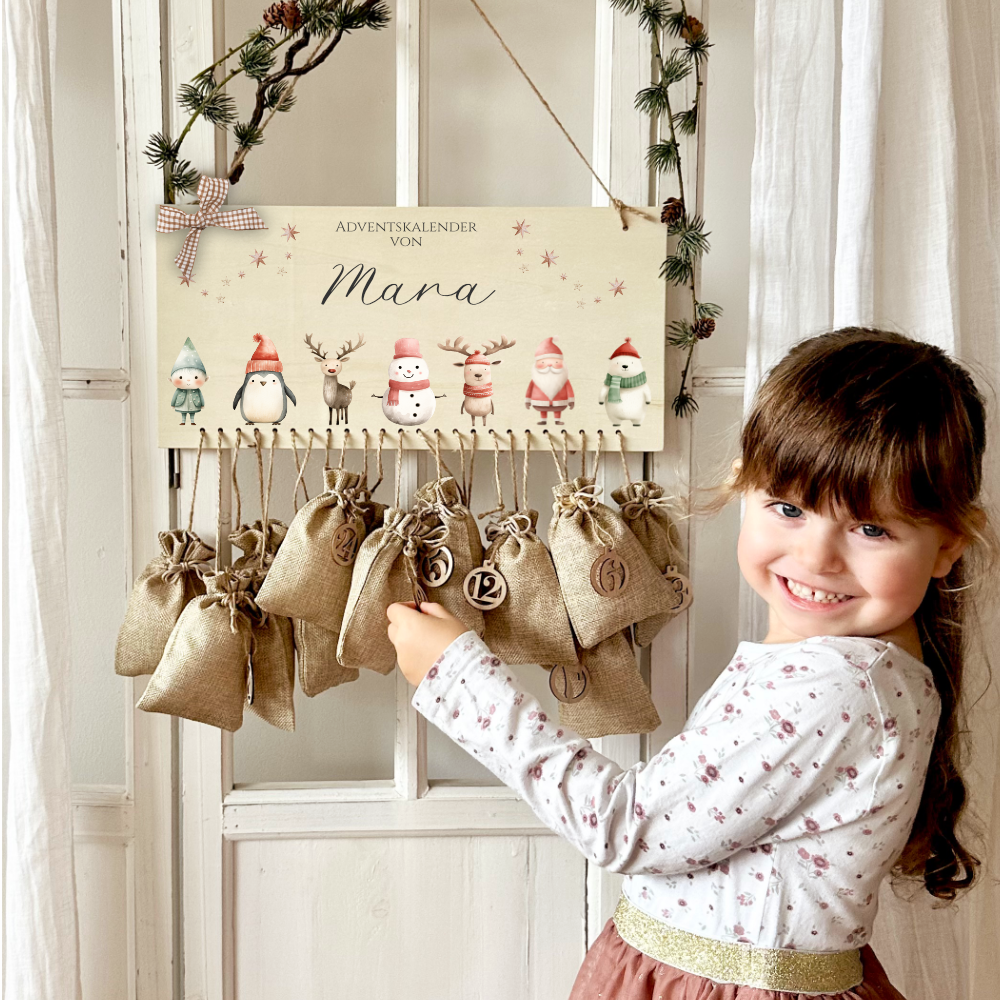 Adventskalender für Kinder Personalisiert mit Namen zum Befüllen mit Weihnachsfiguren aus Holz