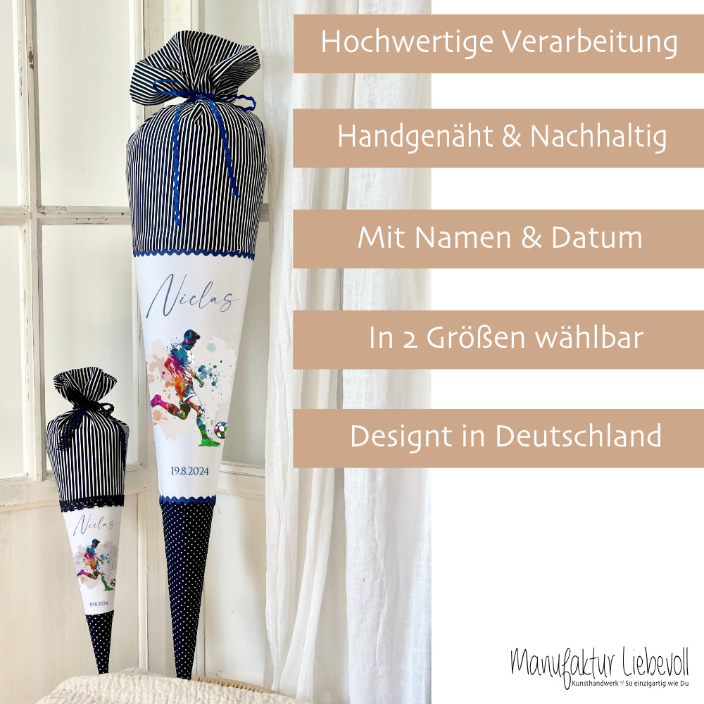 Personalisierte Stoff Schultüte Fußball in Blau für Jungen mit  Fußballspieler Einschulungstüte 70 cm | Manufaktur Liebevoll | Optional mit Füllkissen und Spitzenschutz