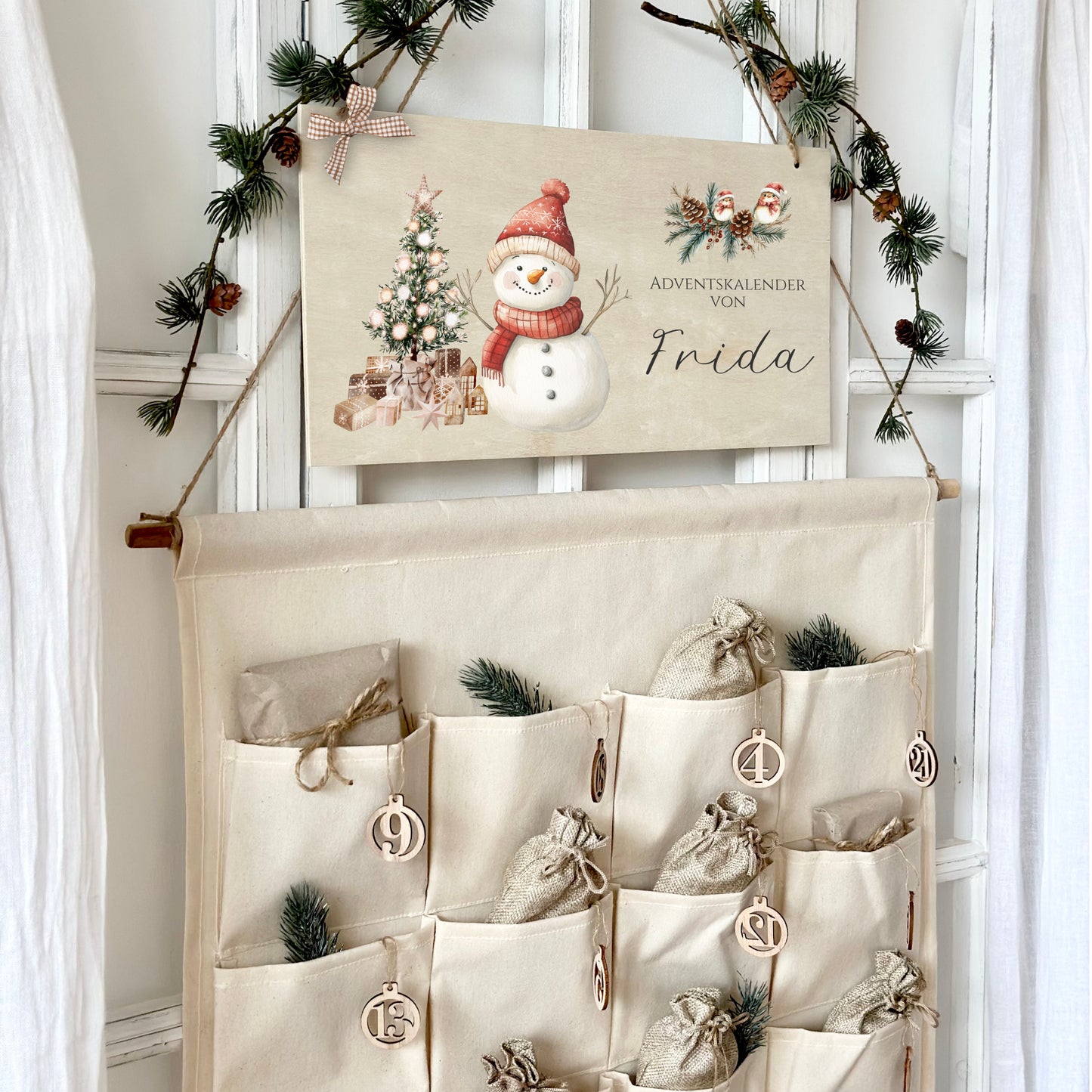 Adventskalender mit Namen Schneemann Holzschild Zahlen & Jutesäckchen Kinder Adventskalender Befüllen für Mädchen Jungen