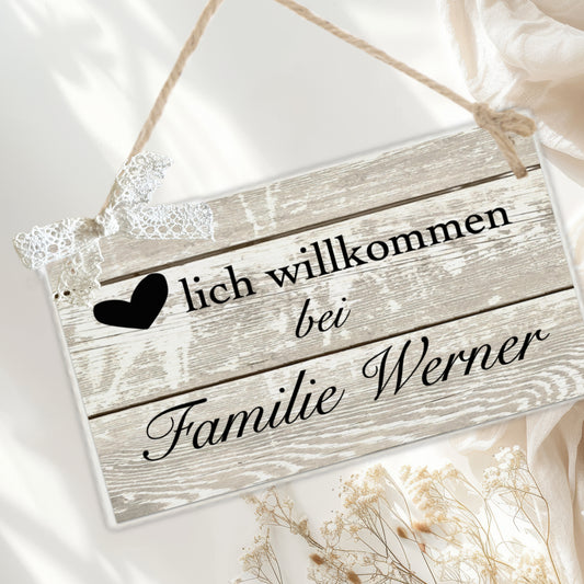 Türschild Familie personalisiertes Türschild "Herzlich Willkommen bei Familie" | Handgefertigtes Haustürschild aus Holz | 2 Größen zur Auswahl