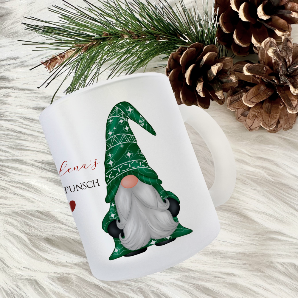 Weihnachtspunsch Tasse aus Glas mit grünem Wichtel und dem Namen personalisiert