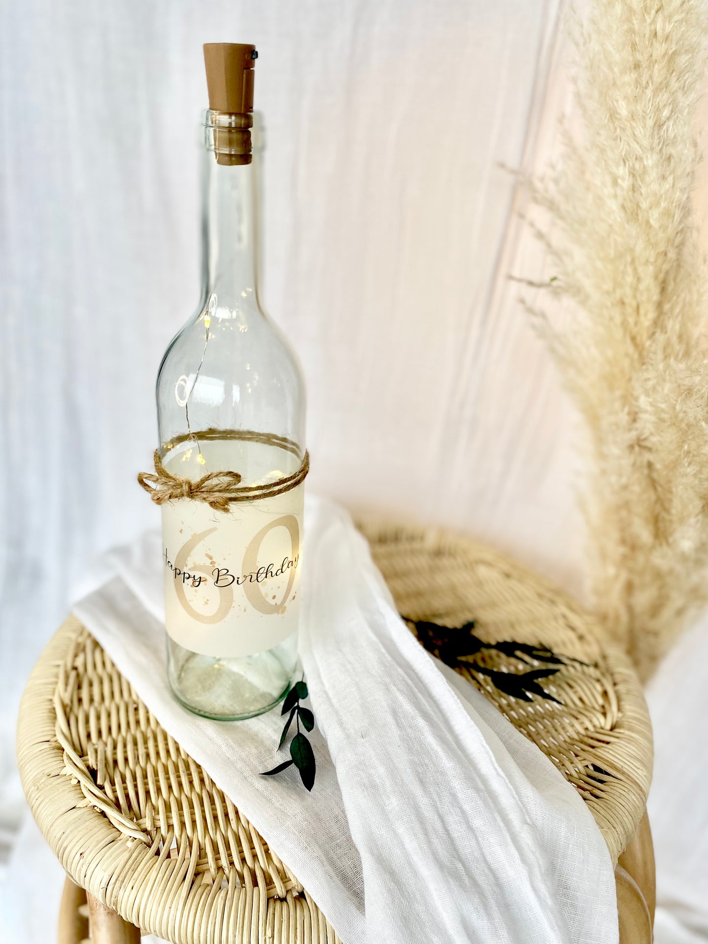 Flaschenlicht "Happy Birthday" zum Geburtstag | Personalisiert mit dem Alter | Geschenk für Sie und Ihn