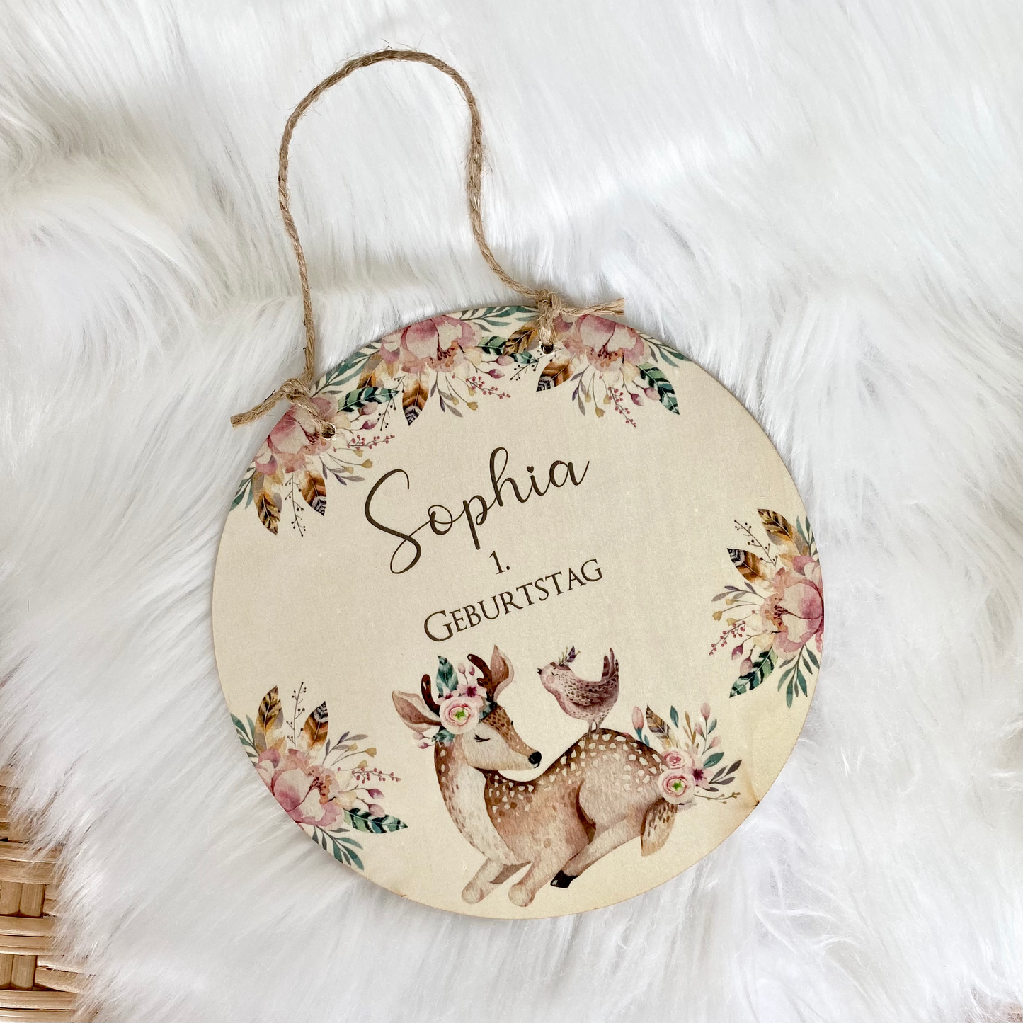 Schild "Geburtstagskind" mit Namen | Liebevoll handgefertigtes Holzschild für Mädchen mit einem Reh zum Geburtstag | Besondere Geburtstagsdekoration | 2 Motivvarianten zur Auswahl