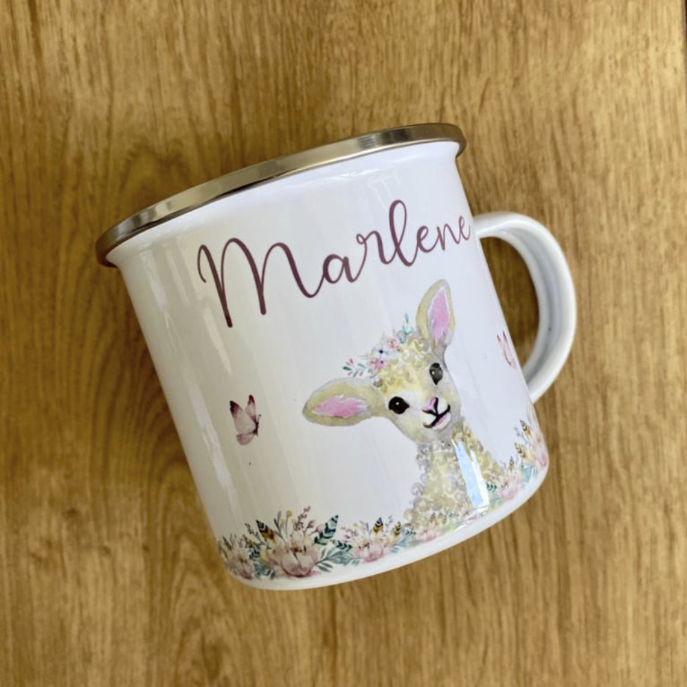 Kindertasse Schaf mit Namen des Kindes | Trinkbecher aus Emaille für Mädchen u. Jungen I Personalisierte Tasse als tolles Geschenk  | 4 Motivvarianten zur Auswahl