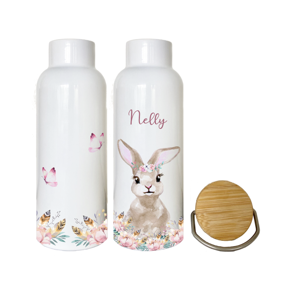 Kindertrinkflasche mit Hase und Namen personalisiert.