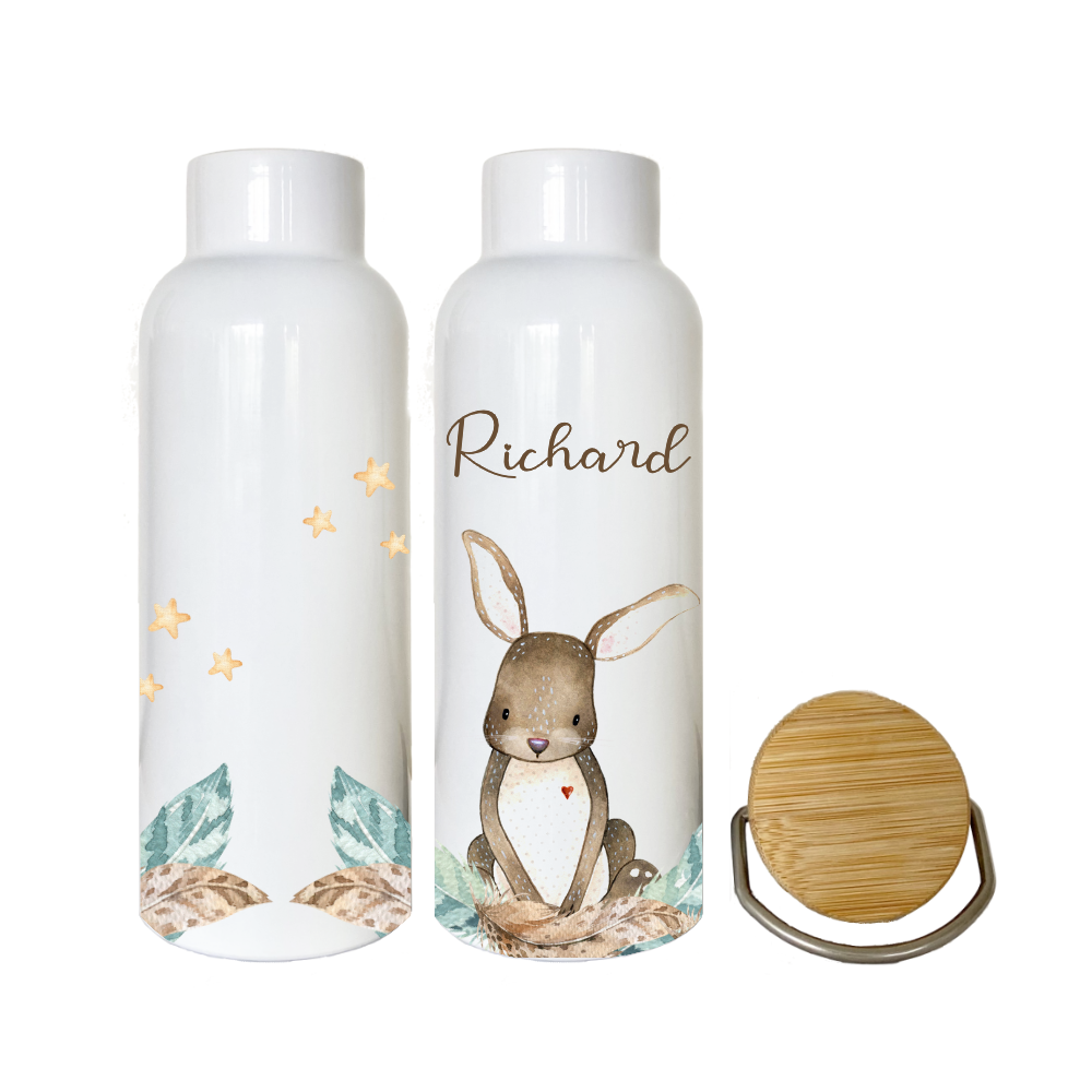 Kindertrinkflasche mit Hase und Namen personalisiert.