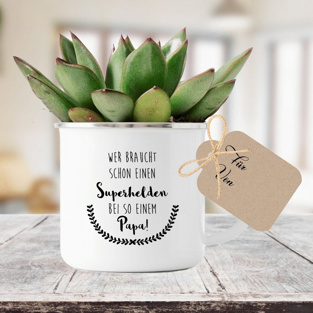 Tasse "Wer braucht schon einen Superhelden bei so einem Papa!" | Originelles Geschenk für Väter | Perfekt zum Vatertag und vielen weiteren Anlässen