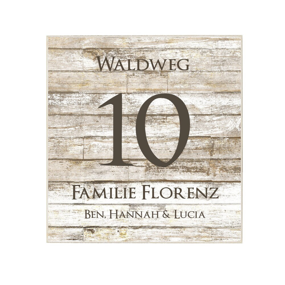 Personalisierte Hausnummer aus Holz mit dem Straßennamen, der Hausnummer, dem Familiennamen und den Vornamen | Perfekte Geschenkidee für Familien zum Hausbau, Richtfest und Umzug | 4 Motivvarianten zur Auswahl