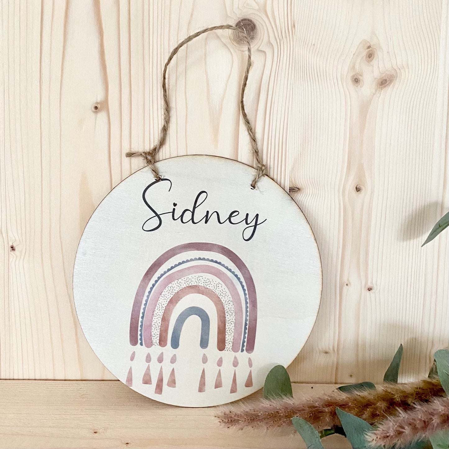 Namensschild "Regenbogen" für das Baby- und Kinderzimmer in Rund | Personalisiertes Geschenk aus Holz mit Namen des Babys u. Kindes | Besondere Geschenkidee zur Geburt und Taufe | Türschild in 6 Motivvarianten für Mädchen und Jungen